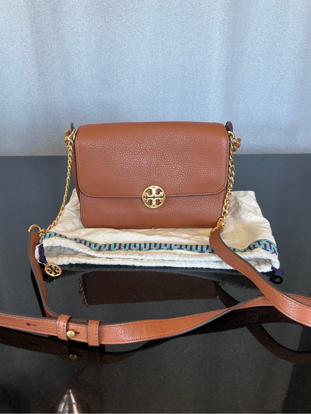 Authentic Tory Burch Carson Brown Leather Crossbody Bag with gold Chain